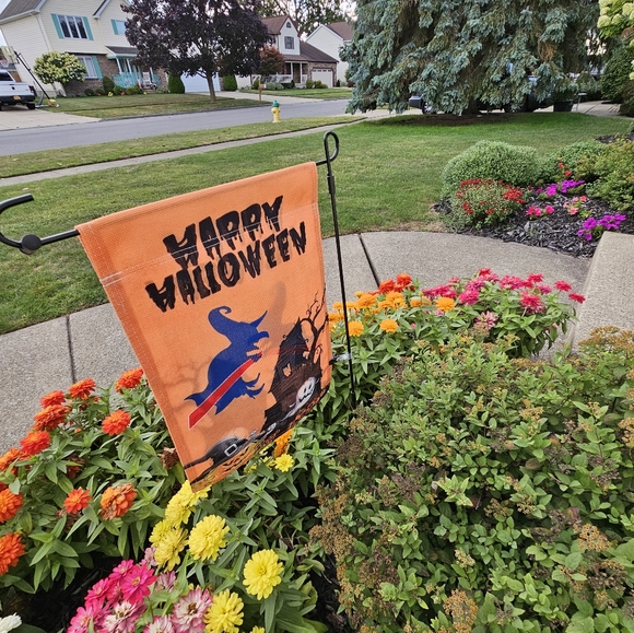 Buffalo Bills Halloween Garden Sign 12'x18' Doubled Sided Post Included ●New● - Picture 3 of 6